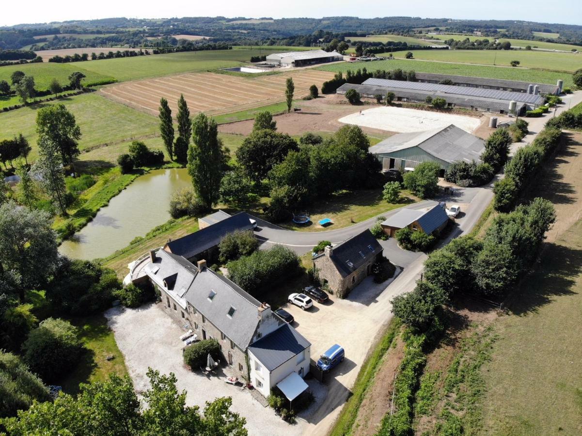 Gites De La Haie Plouegat-Moysan ภายนอก รูปภาพ