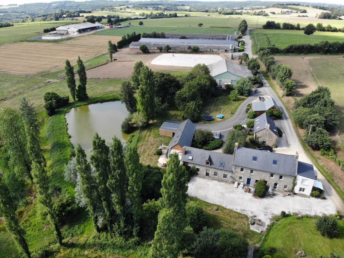 Gites De La Haie Plouegat-Moysan ภายนอก รูปภาพ